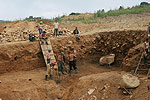 Раскопки  палеолитического памятника 
